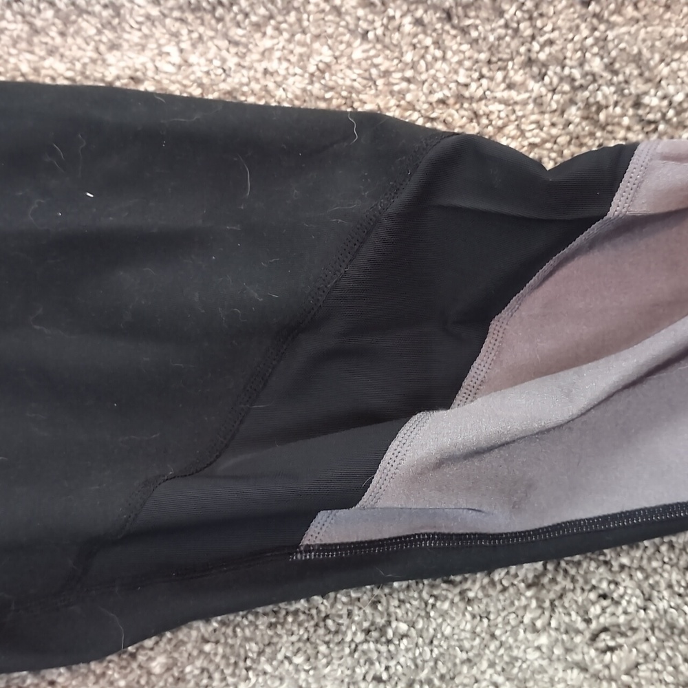 Fabletics Black and Gray Leggings - Picture 5 of 5
